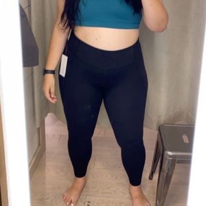 black athleta leggings with side pockets